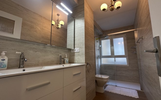 Herverkoop - Appartement -
Torrevieja - Costa Blanca