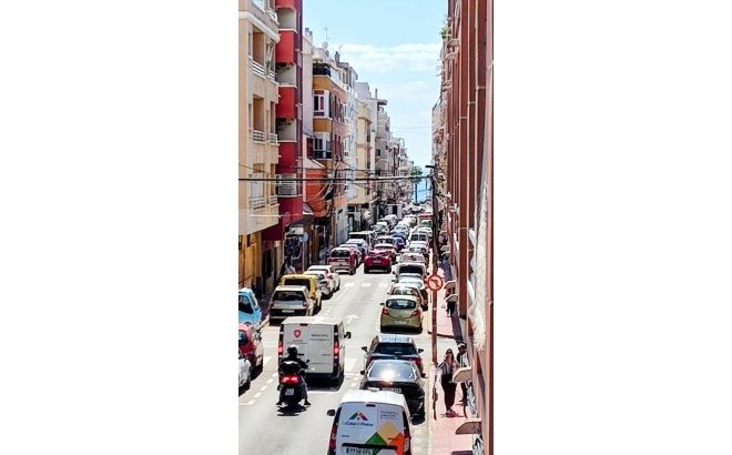 Herverkoop - Appartement -
Torrevieja - Playa de los Locos