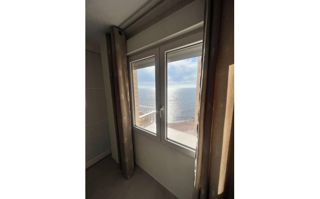 Revente - Appartement -
Torrevieja - Playa del Cura