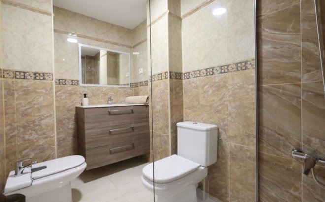 Revente - Appartement -
Torrevieja - Costa Blanca