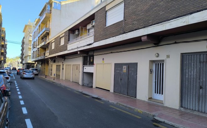 Resale - Apartment -
Torrevieja - Las Piscinas Naturales