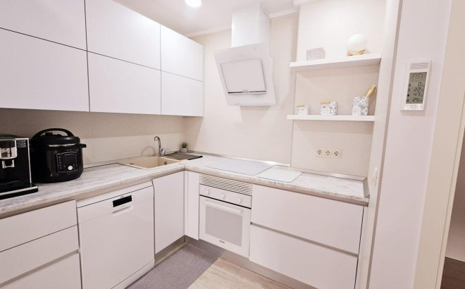 Resale - Dúplex -
Torrevieja - La Siesta