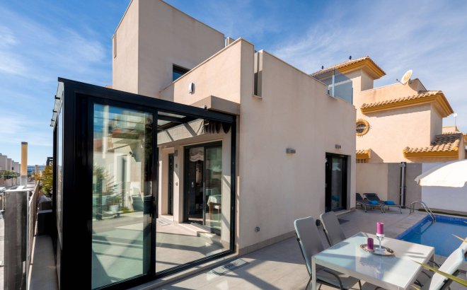 Resale - Villa -
Torrevieja - Aguas Nuevas 2