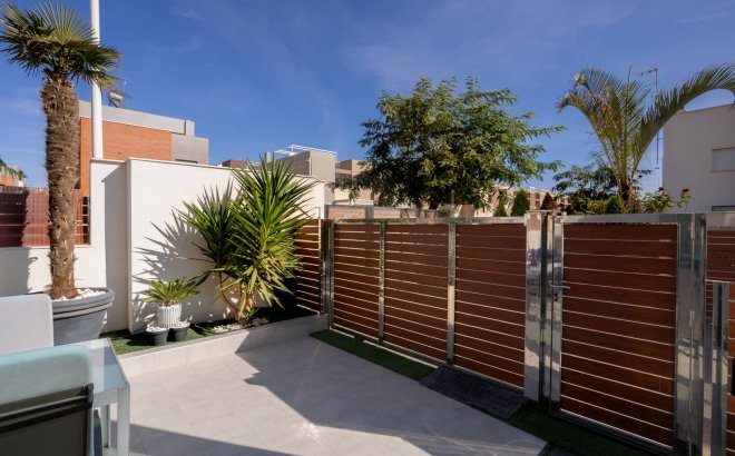 Resale - Villa -
Torrevieja - Aguas Nuevas 2