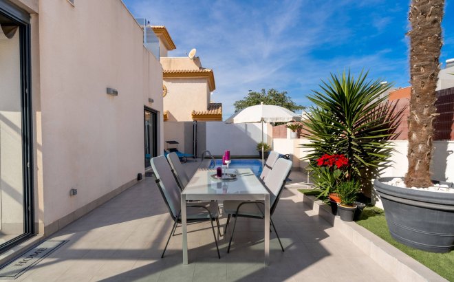 Resale - Villa -
Torrevieja - Aguas Nuevas 2