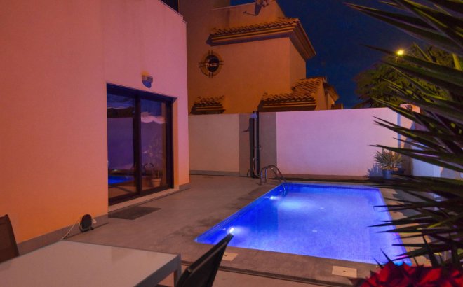 Resale - Villa -
Torrevieja - Aguas Nuevas 2