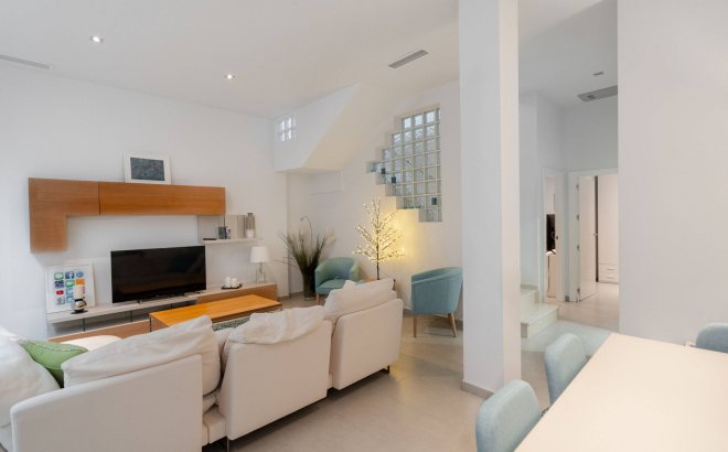 Resale - Villa -
Torrevieja - Aguas Nuevas 2