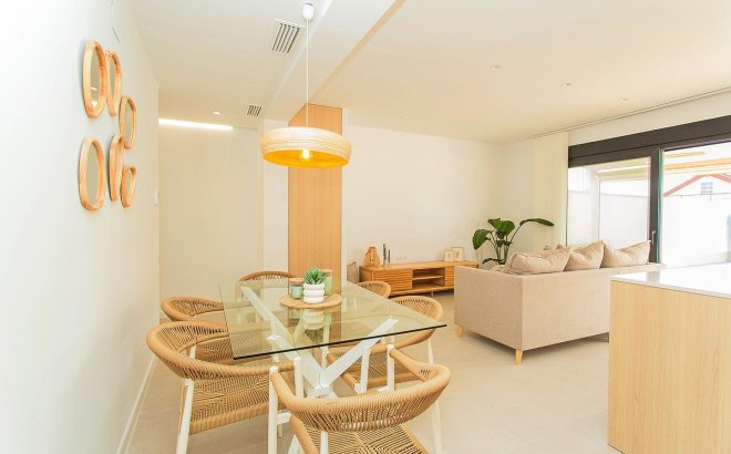 Resale - Town House -
Torrevieja - La Siesta