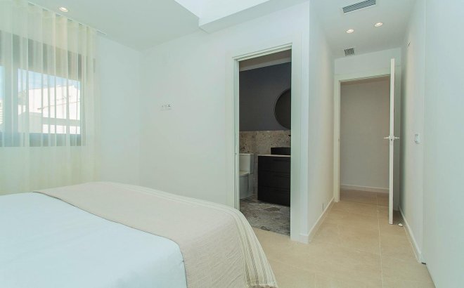 Resale - Town House -
Torrevieja - La Siesta