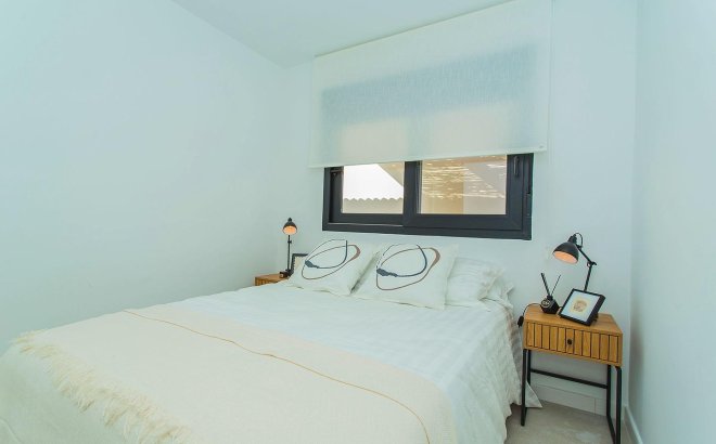 Resale - Town House -
Torrevieja - La Siesta