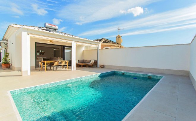 Resale - Town House -
Torrevieja - La Siesta