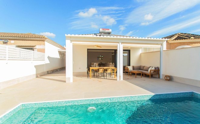 Resale - Town House -
Torrevieja - La Siesta
