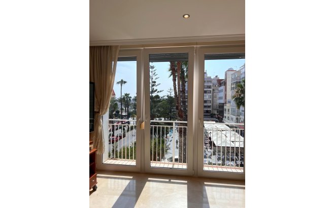 Revente - Dúplex -
Torrevieja