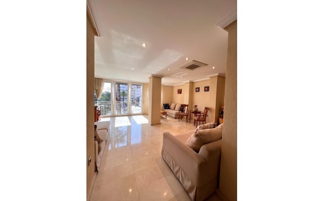 Revente - Dúplex -
Torrevieja