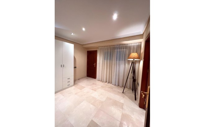 Revente - Dúplex -
Torrevieja