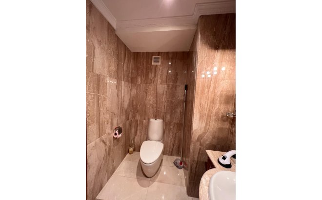 Revente - Dúplex -
Torrevieja