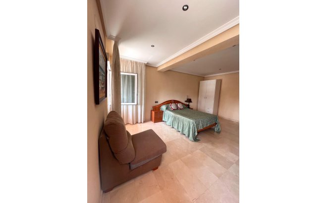 Revente - Dúplex -
Torrevieja