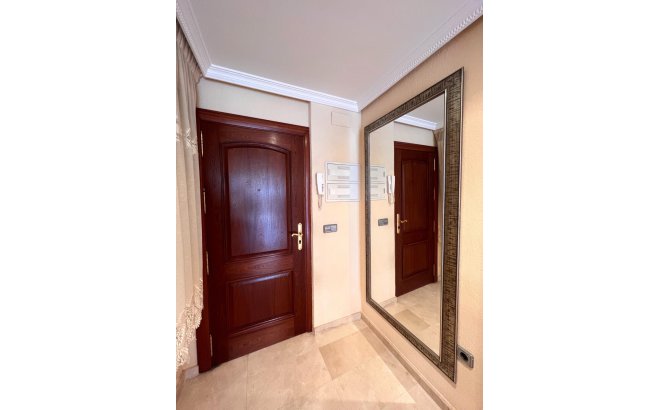 Revente - Dúplex -
Torrevieja