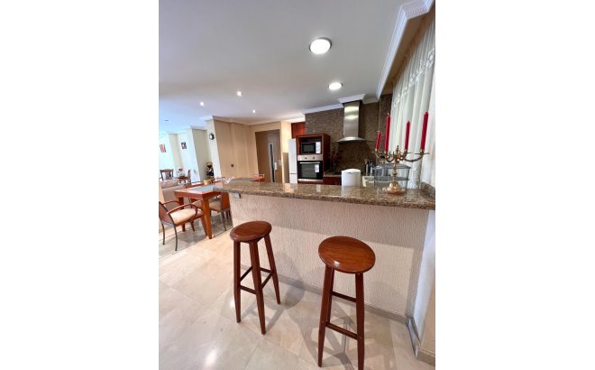 Revente - Dúplex -
Torrevieja