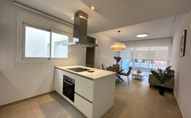 Resale - Apartment -
Torrevieja - Playa del Cura