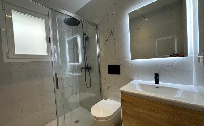 Resale - Apartment -
Torrevieja - Playa del Cura