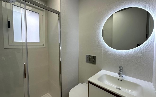 Resale - Apartment -
Torrevieja - Playa del Cura