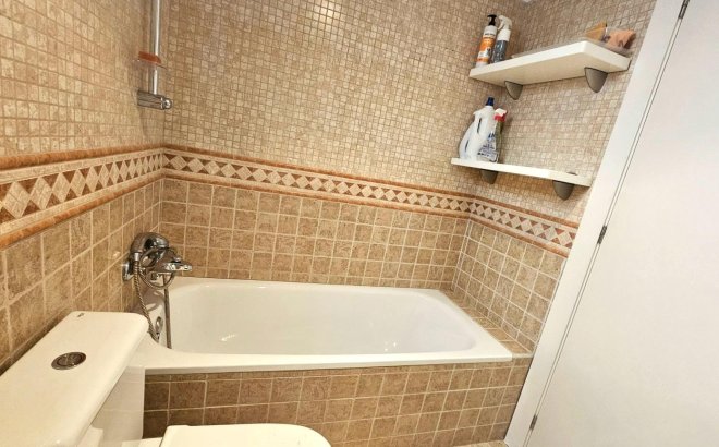 Resale - Apartment -
Torrevieja - Centro