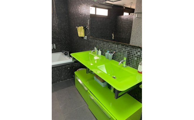 Resale - Dúplex -
Torrevieja - Playa del Cura