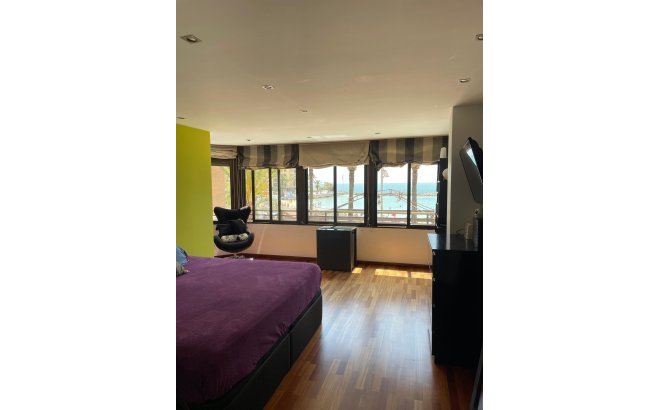 Resale - Dúplex -
Torrevieja - Playa del Cura