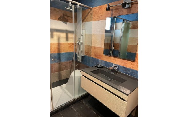 Resale - Dúplex -
Torrevieja - Playa del Cura