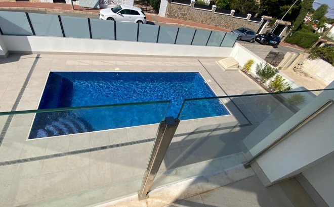 Resale - Villa -
Torrevieja - Los Balcones