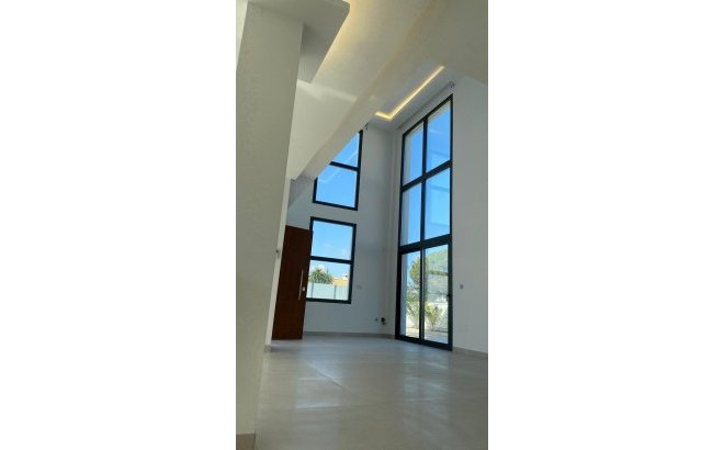 Resale - Villa -
Torrevieja - Los Balcones