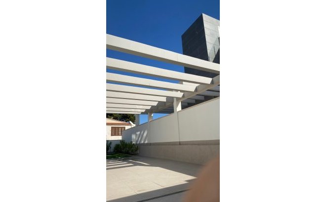 Resale - Villa -
Torrevieja - Los Balcones