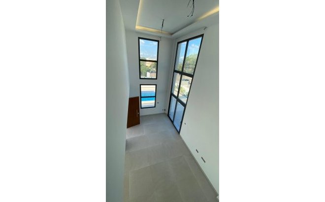 Resale - Villa -
Torrevieja - Los Balcones