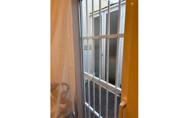 Herverkoop - Appartement -
Torrevieja - Centro