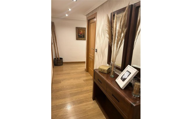 Resale - Apartment -
Torrevieja - Centro