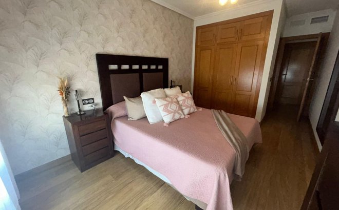 Resale - Apartment -
Torrevieja - Centro