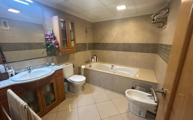 Resale - Apartment -
Torrevieja - Centro