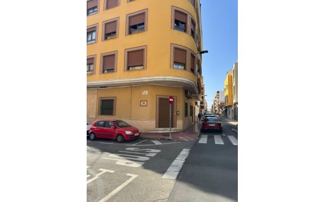 Resale - Apartment -
Torrevieja - Las Piscinas Naturales