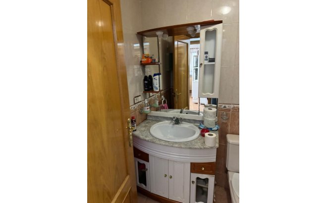 Resale - Apartment -
Torrevieja - Las Piscinas Naturales