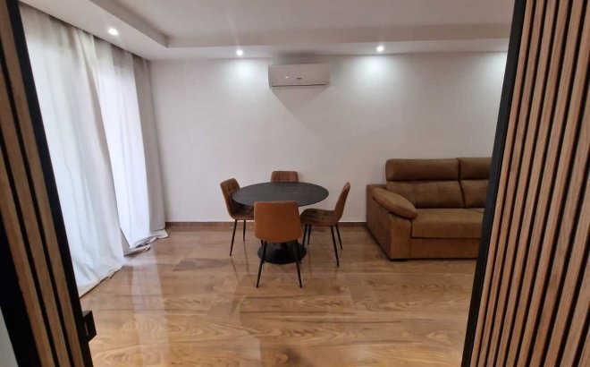 Resale - Apartment -
Torrevieja - Costa Blanca