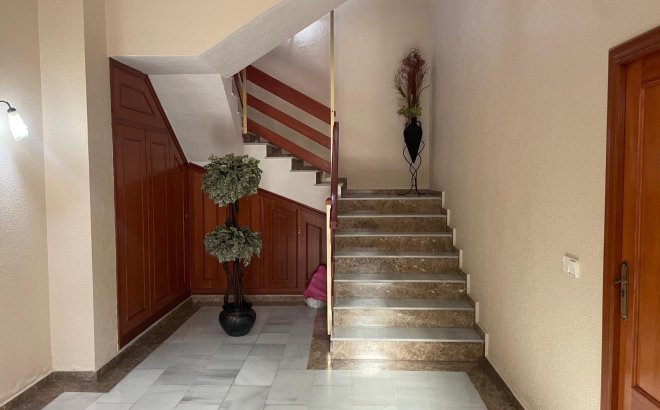 Resale - Apartment -
Torrevieja - Centro