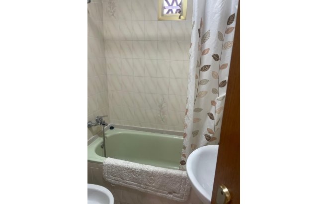 Resale - Apartment -
Torrevieja - Centro