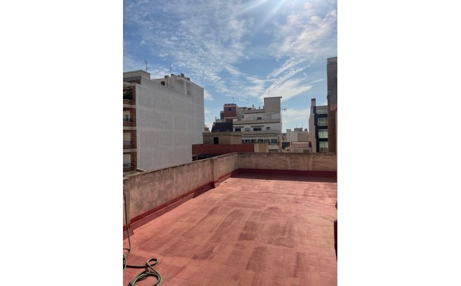 Resale - Apartment -
Torrevieja - Centro