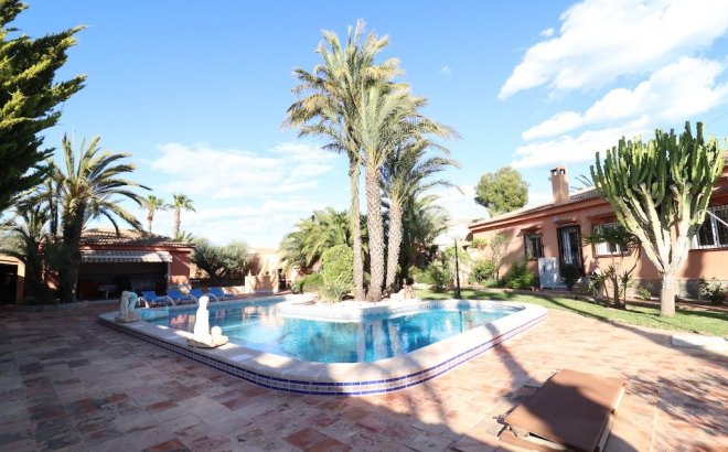Resale - Villa -
Torrevieja - Costa Blanca