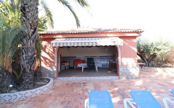 Resale - Villa -
Torrevieja - Costa Blanca