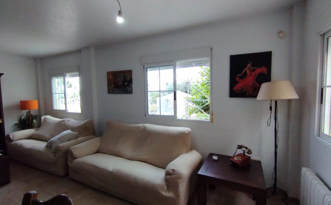 Herverkoop - Villa -
Torrevieja - Costa Blanca