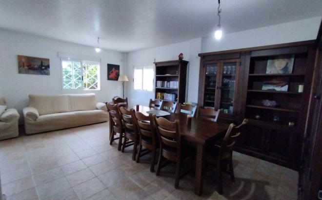 Herverkoop - Villa -
Torrevieja - Costa Blanca