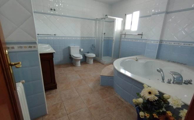 Herverkoop - Villa -
Torrevieja - Costa Blanca