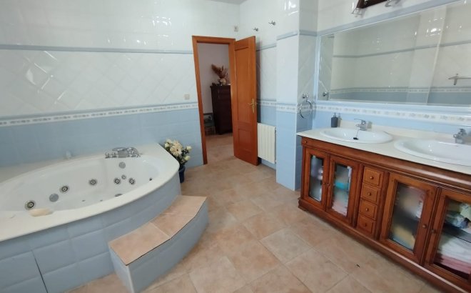 Herverkoop - Villa -
Torrevieja - Costa Blanca